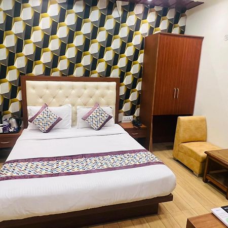 Hotel S V Grand Varanasi Exterior photo