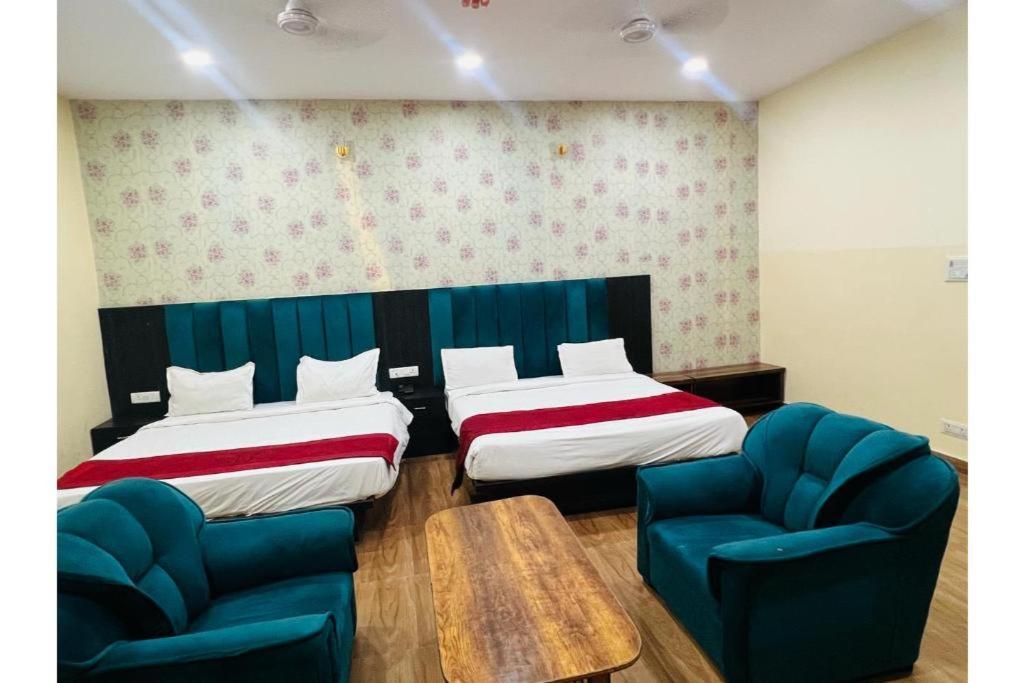 Hotel S V Grand Varanasi Exterior photo